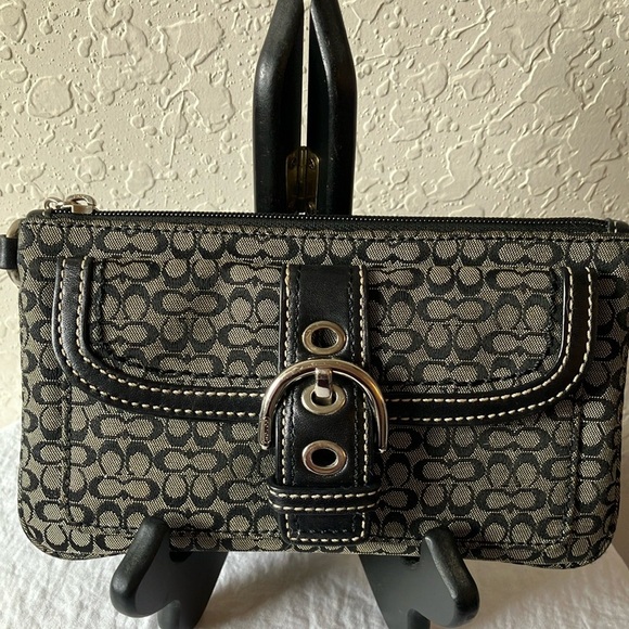 Coach: Black & Gray Signature Wristlet/Clutch- Silver Tone - Picture 13 of 14